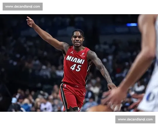 爆发式蜕变！小米切尔季后赛场均 15+6 创生涯新高，热火 2400 万续约锁定后场未来