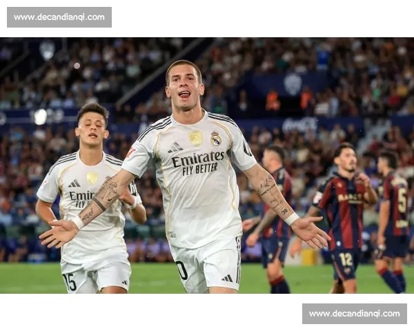 西蒙尼盛赞马斯坦托诺加盟皇马：职业生涯重大飞跃